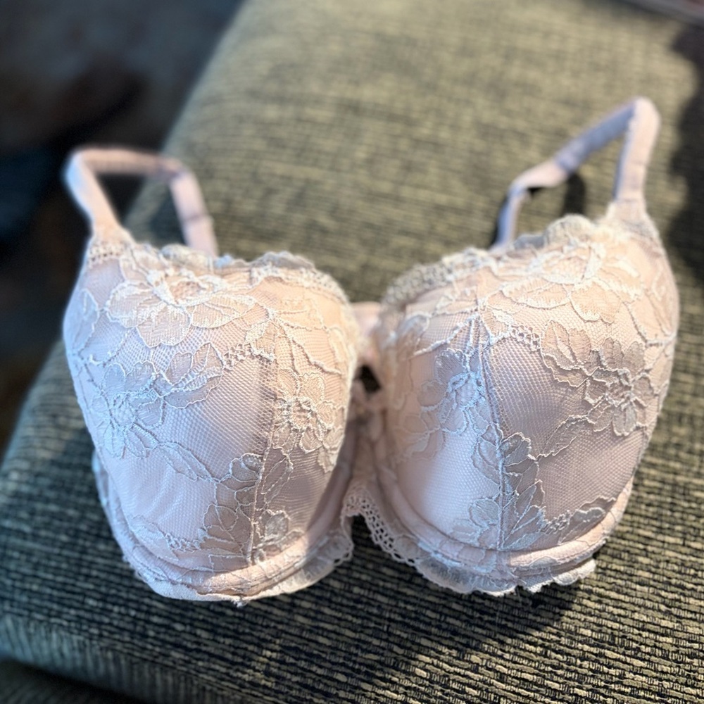 Victoria's Secret Lace Bra - Light Pink